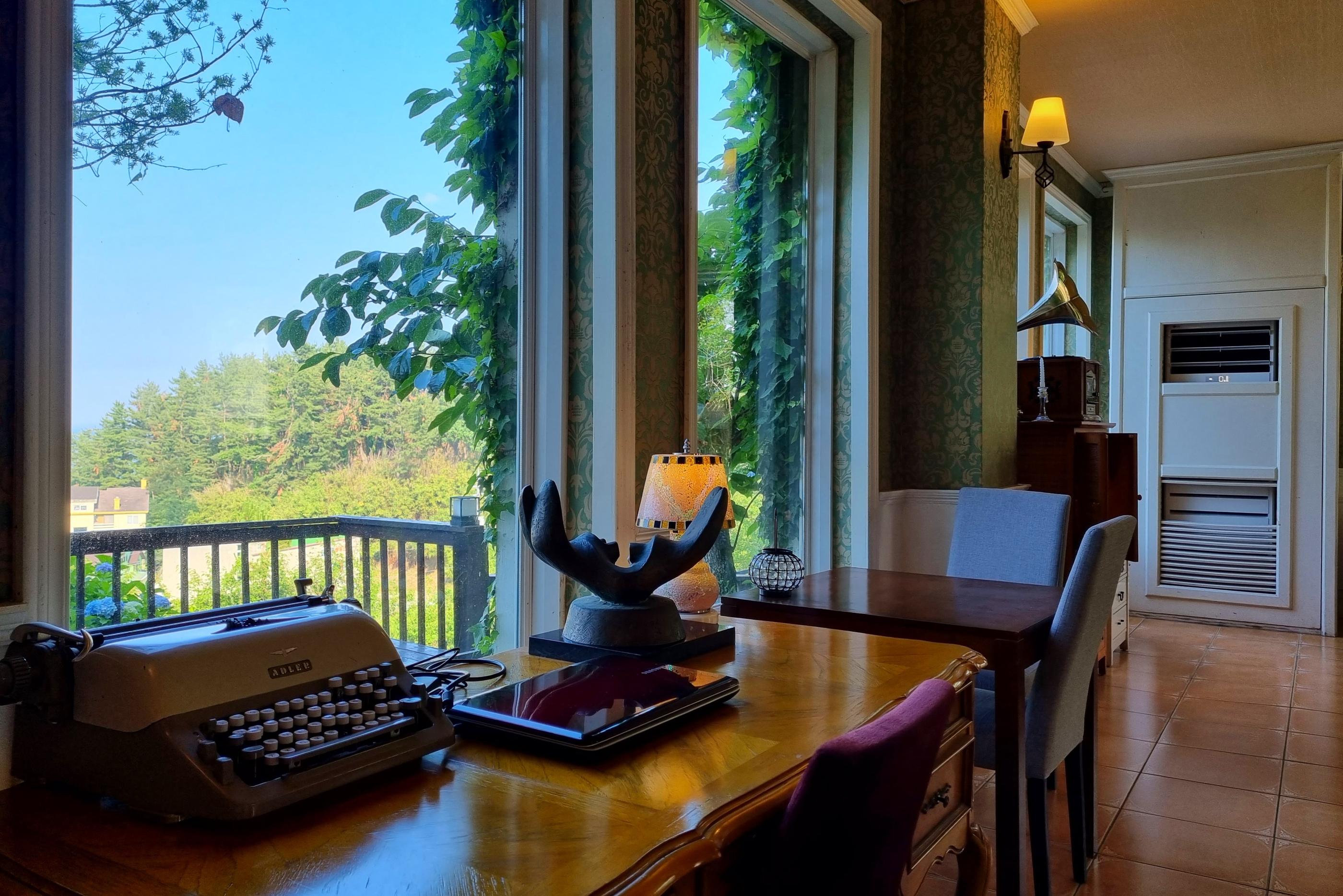 江陵、カンヌン、カンルン、江原道、カンウォンド、カンウォン、韓国旅行、韓国海、韓国トンへ、韓国東海、江陵旅行、江原道旅行、NOVEMBER、NOVEMBERホテル、ノーベンバー、ノーベンバーホテル、韓国ノーベンバー、韓国ホテル、江陵ホテル、海の見えるホテル