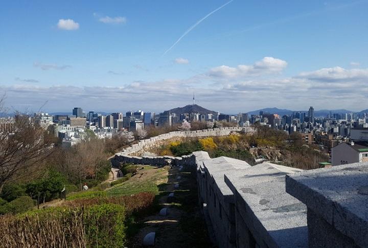韓国、韓国旅行、韓国観光、ソウル、ソウル旅行、ソウル観光、観光地、仁王山、ソウル城郭ウォーキングツアー、通仁市場、西村、ソチョン、慶熙宮、ソウル歴史博物館、お弁当カフェ