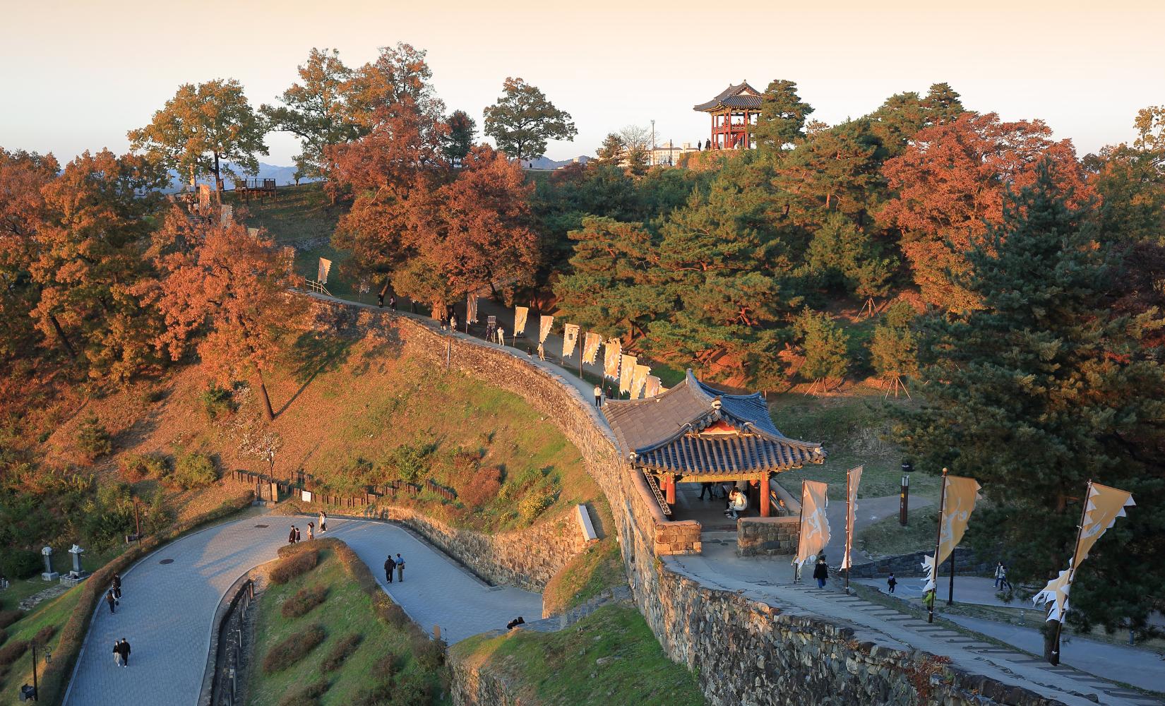 Tour 1 ngày theo chân Kim Jae Joong khám phá Di sản văn hóa thế giới Gongju