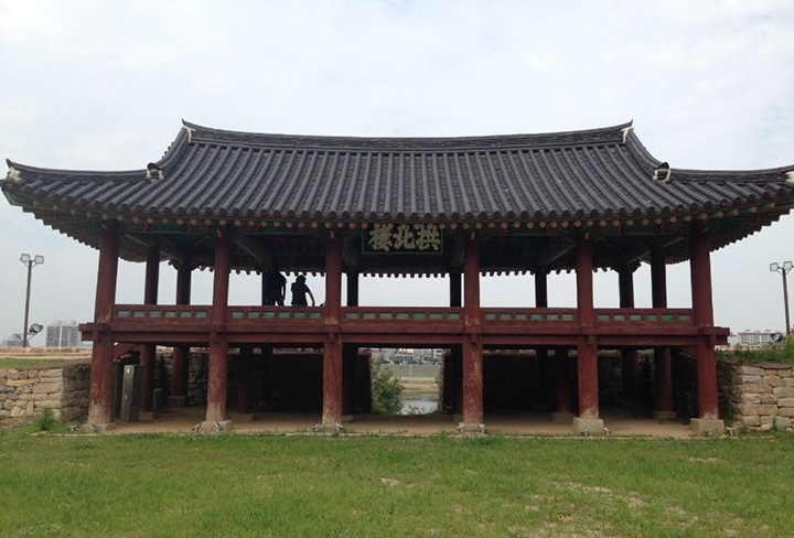 韓国、韓国旅行、韓国観光、公州、コンジュ、忠清南道、公山城、ユネスコ世界文化遺産、宗山里古墳群、城郭