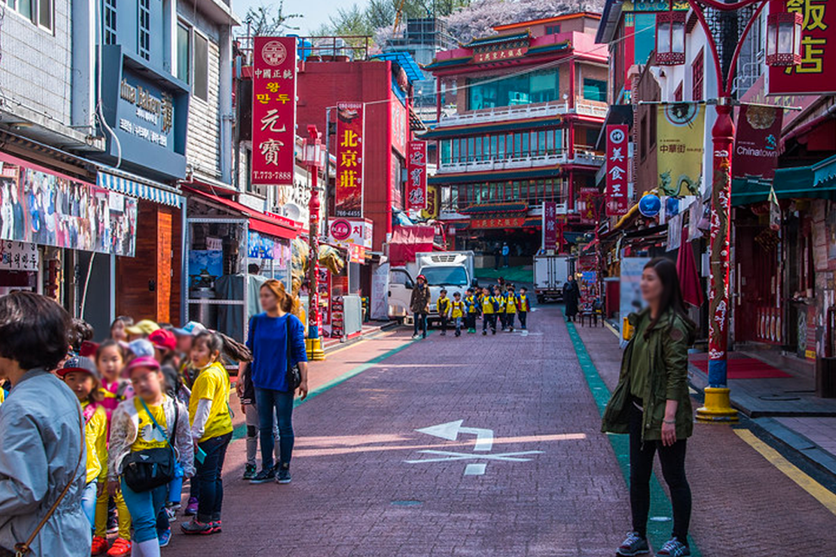 Phố Jajangmyeon ở Bukseong-dong, Incheon