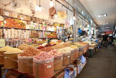 韓国、韓国旅行、韓国観光、ソウル、ソウル旅行、韓国観光地、広蔵市場、クァンジャン市場、韓方薬、伝統市場、在来市場、ソウルツアー、京東市場、屋台フード、駱山公園、梨花壁画村