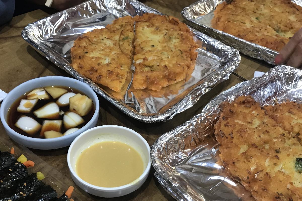 Биндэтток—амтат солонгос ногоон буурцагны бин, макголли дарс.