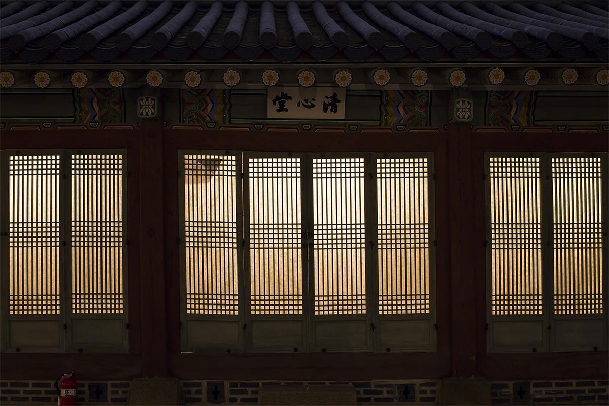 Phòng ngủ Gangnyeongjeon của vua tại Cung điện Gyeongbokgung.