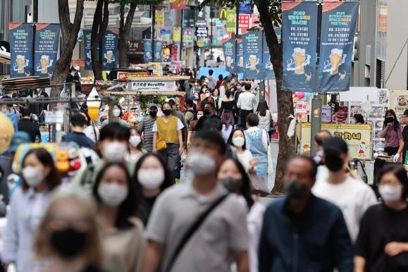 明日から野球場でも「ノーマスク」…屋外着用義務を完全解除