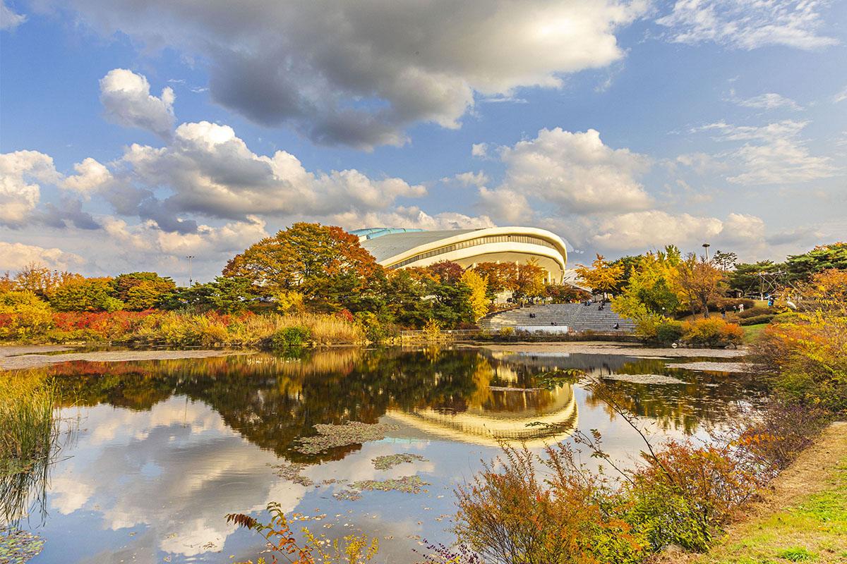 công viên olympic trong Tour 1 ngày ngắm lá mùa thu ngẫu nhiên ở Seoul và Gyeonggi