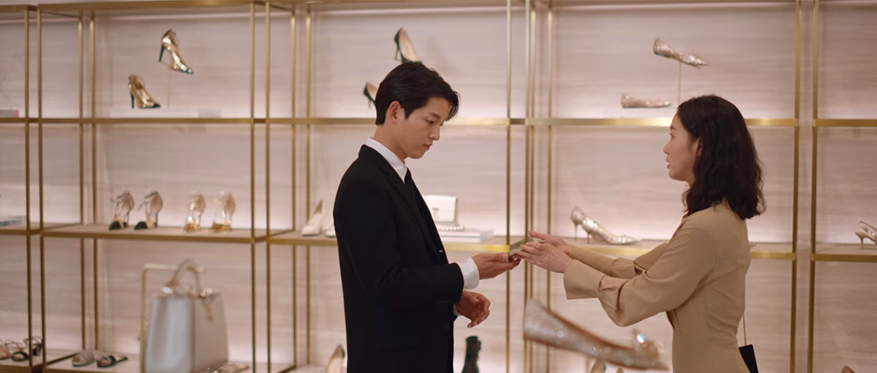 Yeoju Premium Outlets, escenario del cameo de Song Joongki en 'Little Women', con lujosas marcas y tiendas selectas.