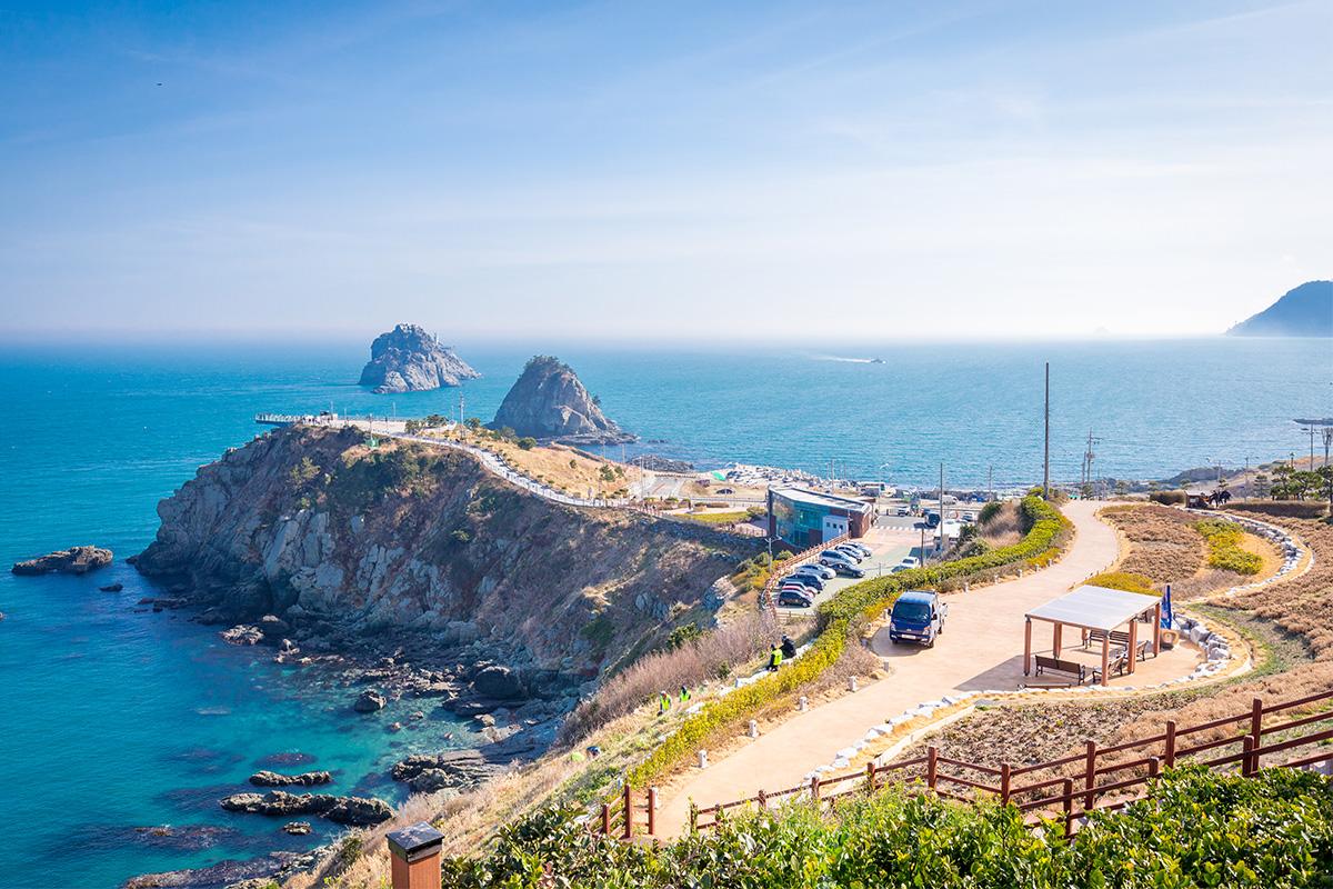 Vista panorámica de las islas rococosas en Oryukdo, un emblemático destino de Busan, Corea del Sur.