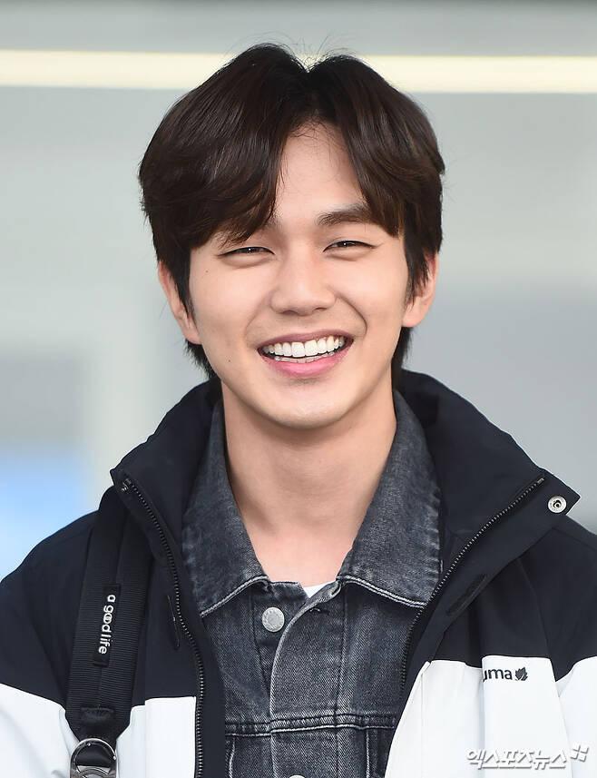 俳優ユ・スンホがドラマ『取引』の主演に決定し、特別出演のイ・ジュヨンと共演予定。