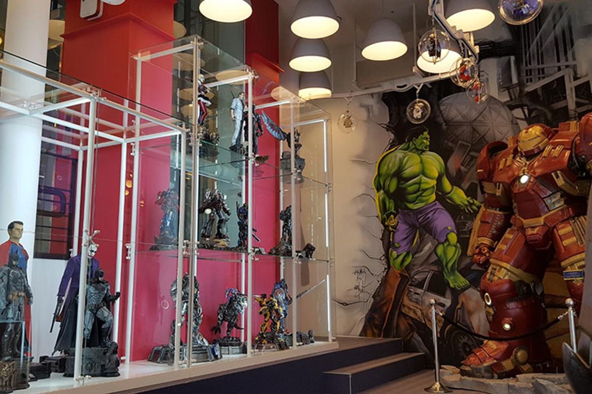 Figuren von Hulk und Iron Man im Figure Museum W in Gangnam, Seoul.