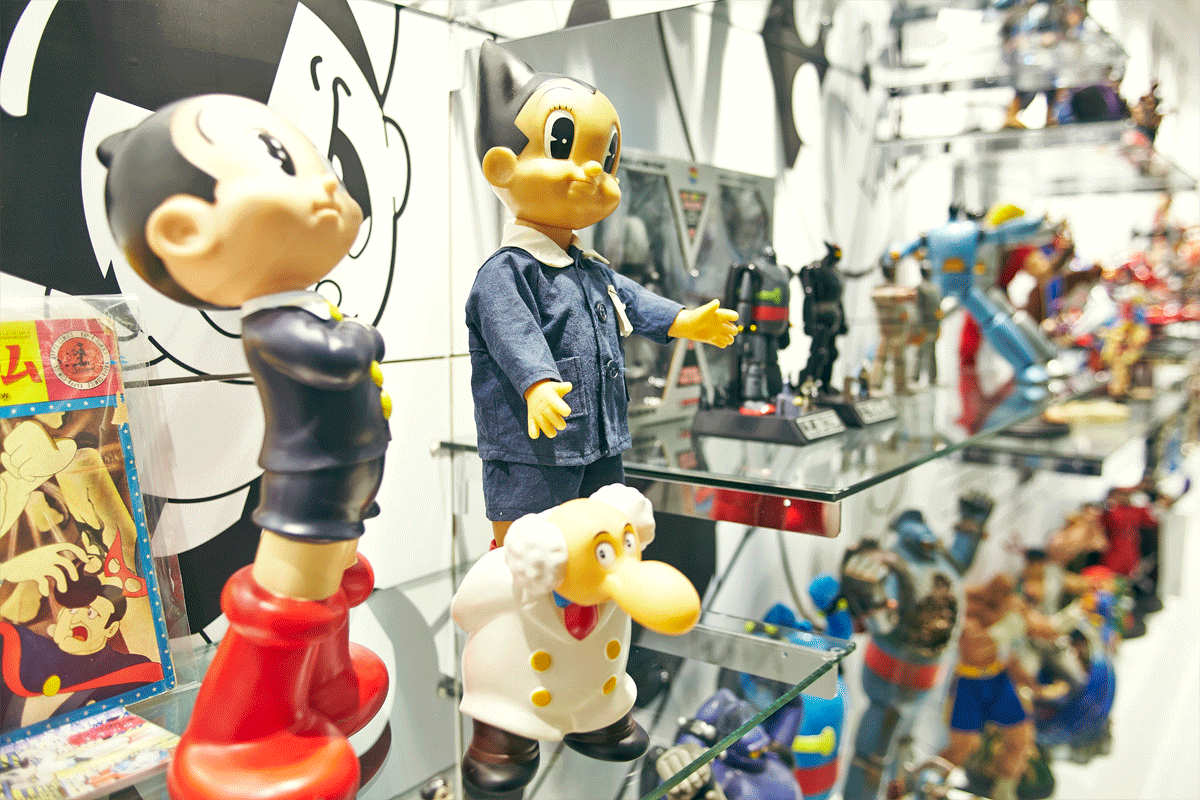 Ein Blick auf klassisches Figurenspielzeug wie Astro Boy im Figure Museum W in Gangnam, Seoul.