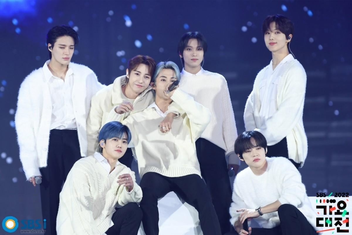 SBS歌謡大祭典でのK-POPグループパフォーマンス、韓国音楽イベント