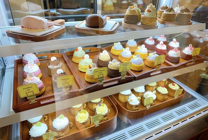 韓国カフェ、ソウルカフェ、延南洞、ヨンナムドン、コリコカフェ、Koriko Cafe、魔女の宅急便カフェ、ジブリカフェ、韓国カフェ巡り