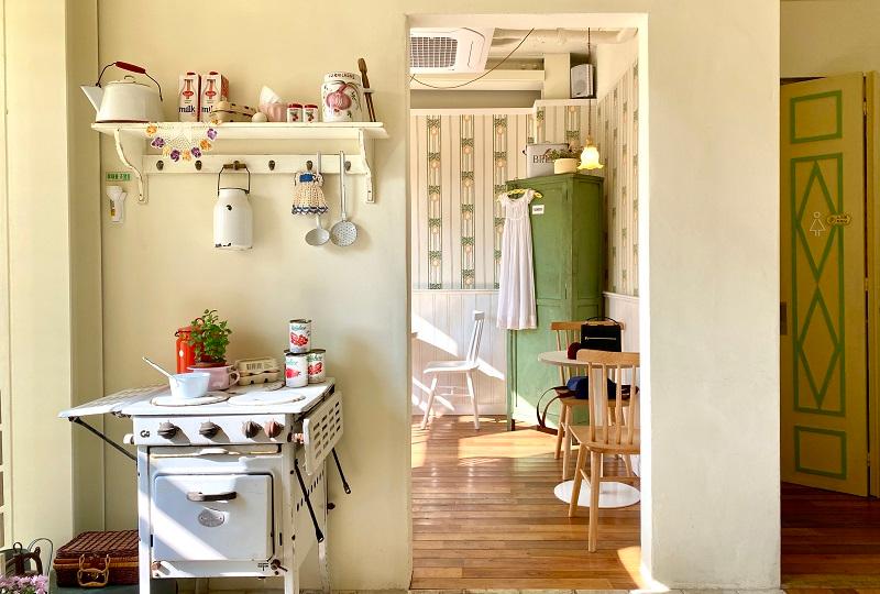 韓国カフェ、ソウルカフェ、延南洞、ヨンナムドン、コリコカフェ、Koriko Cafe、魔女の宅急便カフェ、ジブリカフェ、韓国カフェ巡り