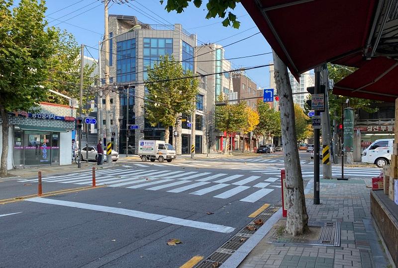 韓国カフェ、ソウルカフェ、延南洞、ヨンナムドン、コリコカフェ、Koriko Cafe、魔女の宅急便カフェ、ジブリカフェ、韓国カフェ巡り