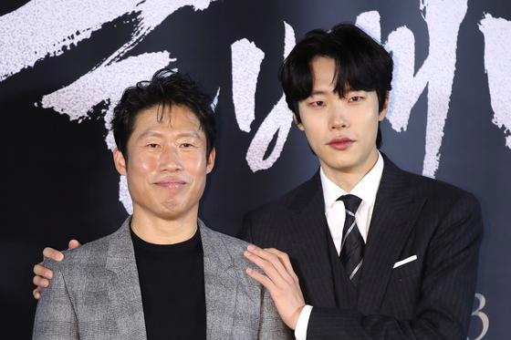 ユ·ヘジン×リュ·ジュンヨル「フクロウ」、公開3日前に全体前売り率1位に