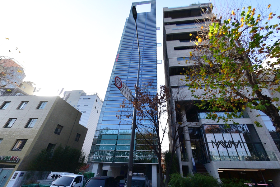 FNC Entertainment聖水分部，現代設計，在首爾中為知名藝人提供表演和練習的地方。