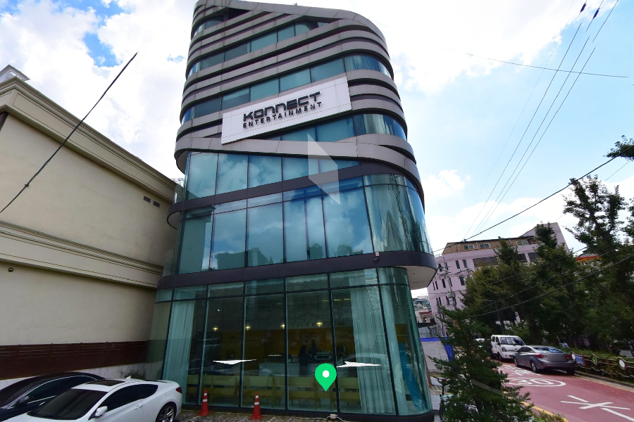 KONNECT Entertainment總部，展示出現代建築的力量，是國際知名藝人姜丹尼爾的經紀公司。