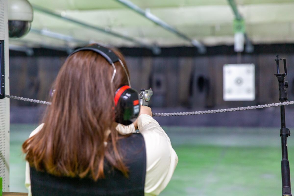 Trải nghiệm bắn súng thật tại Jeju Shooting Range, Jungmu Land, Hàn Quốc