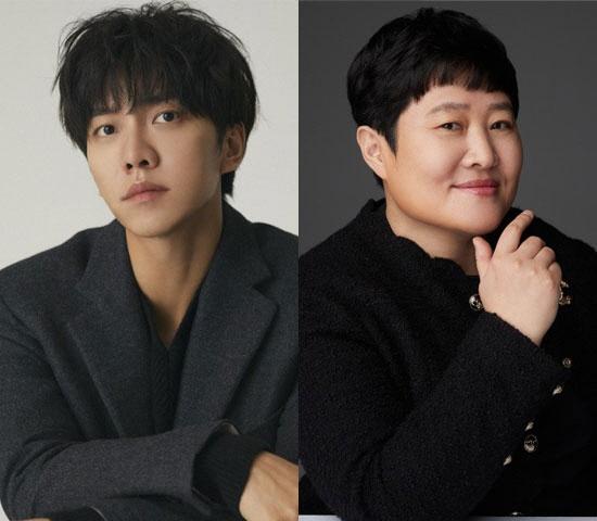 黒い衣装を着た二人の男性がシックなポーズを取る写真、雰囲気がクールでミステリアスです。