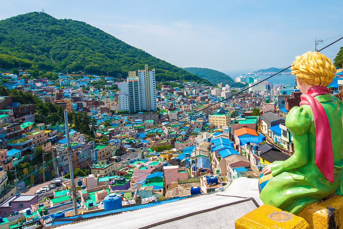 tác phẩm điêu khắc Hoàng tử bé trong Tour 1 ngày tham quan quê nhà của BTS Jimin ở Busan