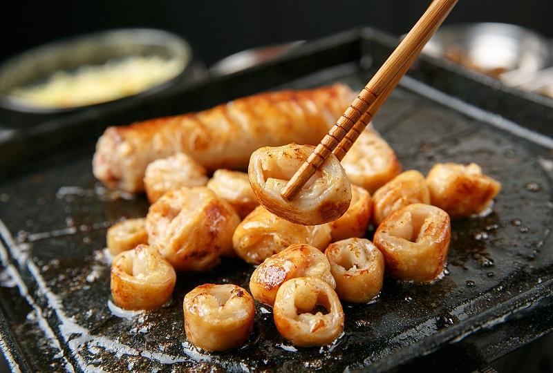 韓国旅行、韓国観光、韓国グルメ、韓国料理、韓国チキン、サムギョプサル、カンジャンケジャン、サムゲタン、キンパ、韓国冷麺、チヂミ、ソルロンタン、ジャージャー麵、トッポッキ、キムチチゲ、タッカルビ、スンデ、コプチャン、チョッパル、ポッサム、ユッケ、タッパル、広蔵市場