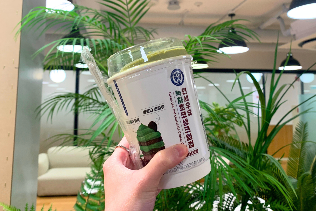 韓國便利店小食分享 延世牛奶綠茶朱古力杯裝蛋糕