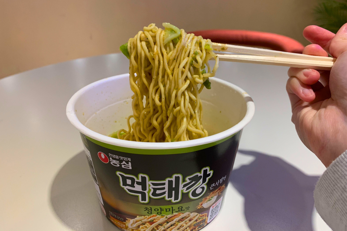 韓國便利店小食分享 農心明太魚乾青陽辣椒沙律醬杯麵