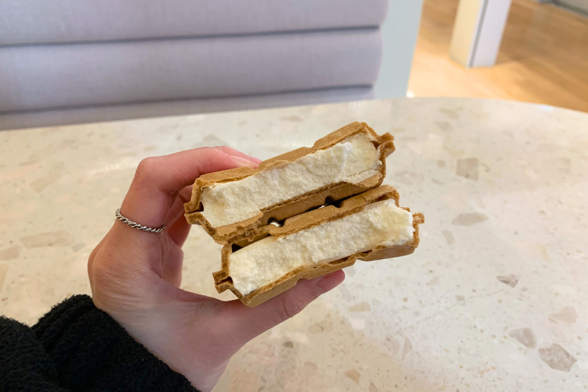 韓國便利店小食分享 Greek Day 希臘乳酪雪糕三文治