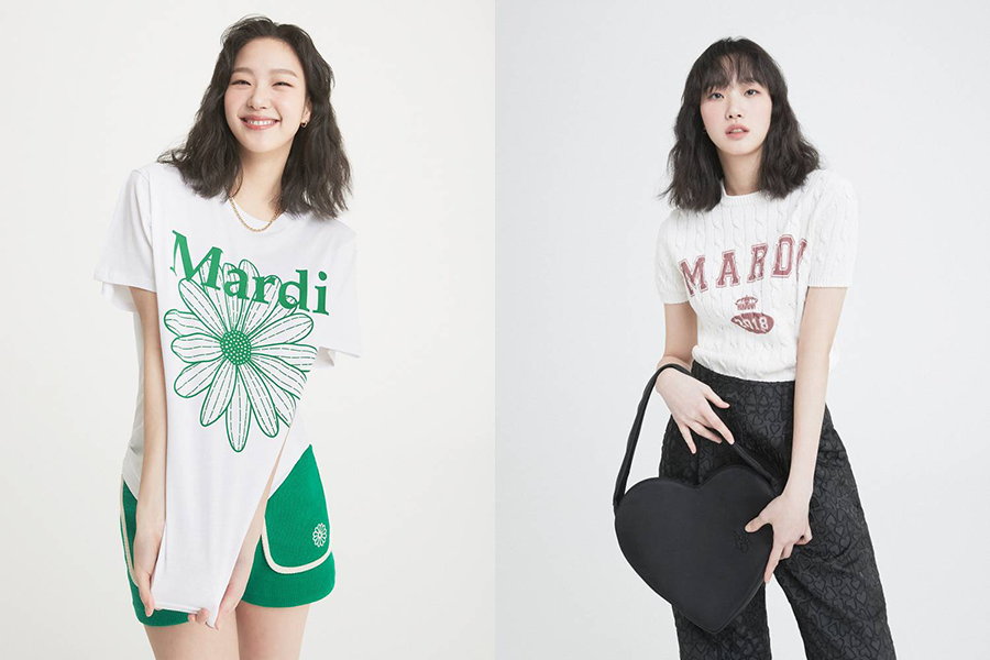 Thời trang nổi bật của Mardi Mercredi với áo phông logo đặc trưng và thiết kế sáng tạo.