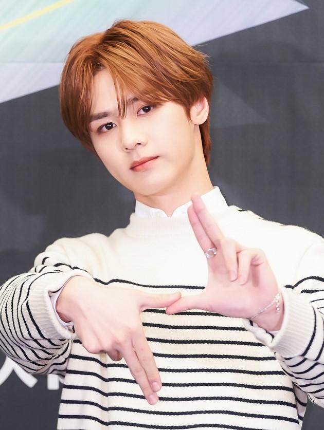 パクソジュン、ソンジュンギ、イミンホ、東方神起、KARA、ソンヘギョ、イミンホ、ハンソヒ、イジュンギ、TWICE、サナ、ニキ、iu、アイユ、bts、韓国芸能人、人気韓国俳優、人気kpopアイドル、韓流