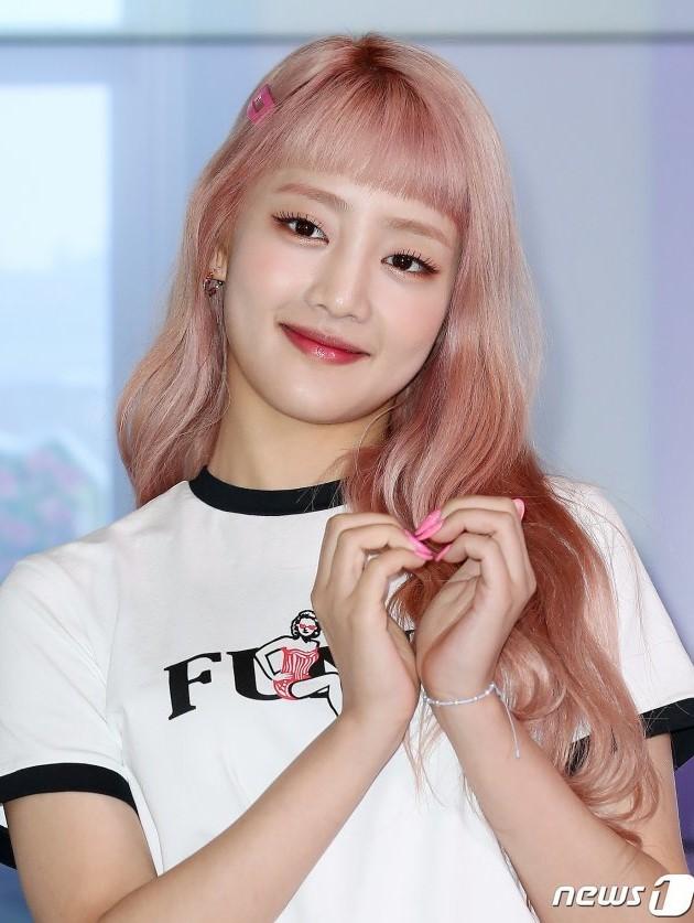 パクソジュン、ソンジュンギ、イミンホ、東方神起、KARA、ソンヘギョ、イミンホ、ハンソヒ、イジュンギ、TWICE、サナ、ニキ、iu、アイユ、bts、韓国芸能人、人気韓国俳優、人気kpopアイドル、韓流