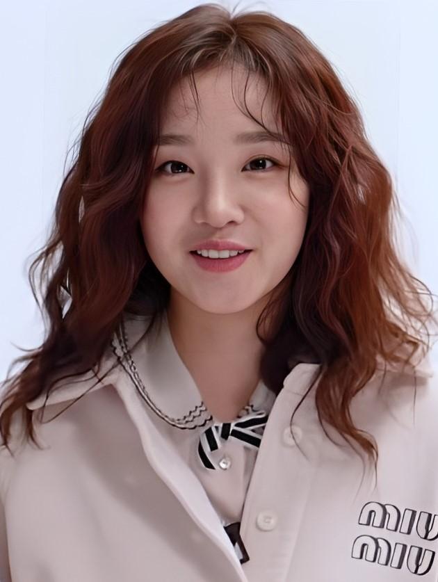 パクソジュン、ソンジュンギ、イミンホ、東方神起、KARA、ソンヘギョ、イミンホ、ハンソヒ、イジュンギ、TWICE、サナ、ニキ、iu、アイユ、bts、韓国芸能人、人気韓国俳優、人気kpopアイドル、韓流