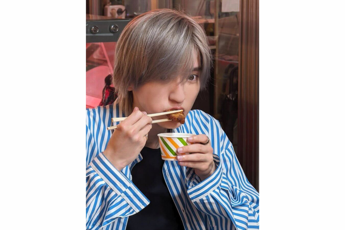 広蔵市場で美味しい韓国料理を楽しむテーブルの様子。