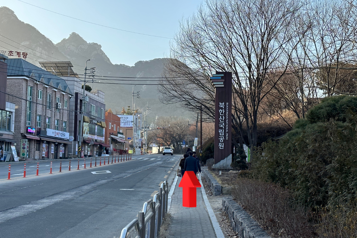 韓国旅行、韓国カフェ、韓国スタバ、スタバ、スターバックス、スタバ限定、ザ北漢山店、恩平、ウンピョン、北漢山、プッカンサン、韓国スタバMD、スタバグッズ