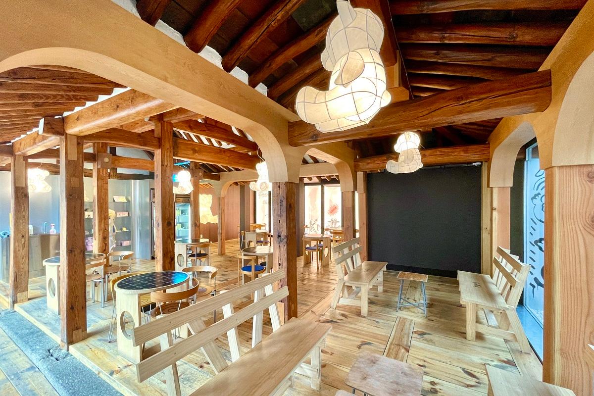 韓国旅行、韓国カフェ、韓国ドーナツ、ノーティッド、ノーティッドドーナツ、Knotted、Cafe Knotted、ノティドゥ、牛乳生クリーム、おしゃれカフェ、韓屋カフェ、安国、北村韓屋村