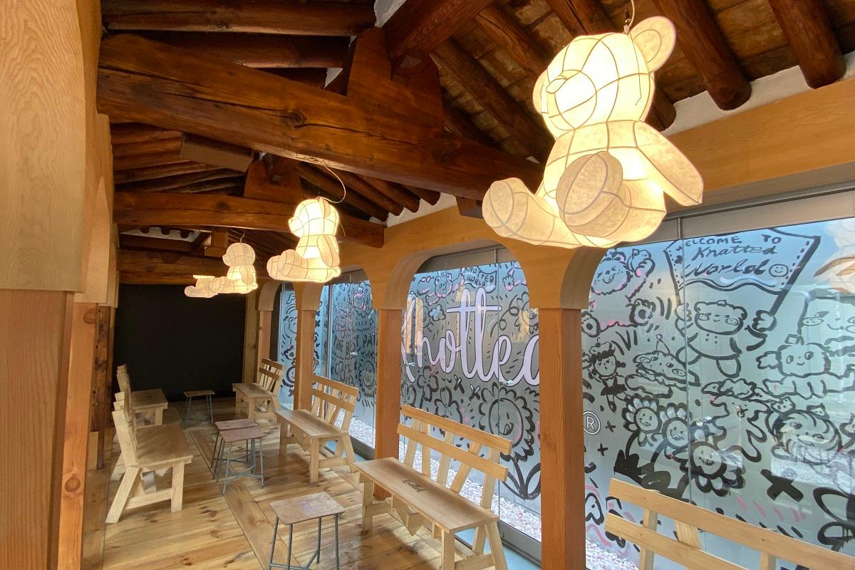 韓国旅行、韓国カフェ、韓国ドーナツ、ノーティッド、ノーティッドドーナツ、Knotted、Cafe Knotted、ノティドゥ、牛乳生クリーム、おしゃれカフェ、韓屋カフェ、安国、北村韓屋村