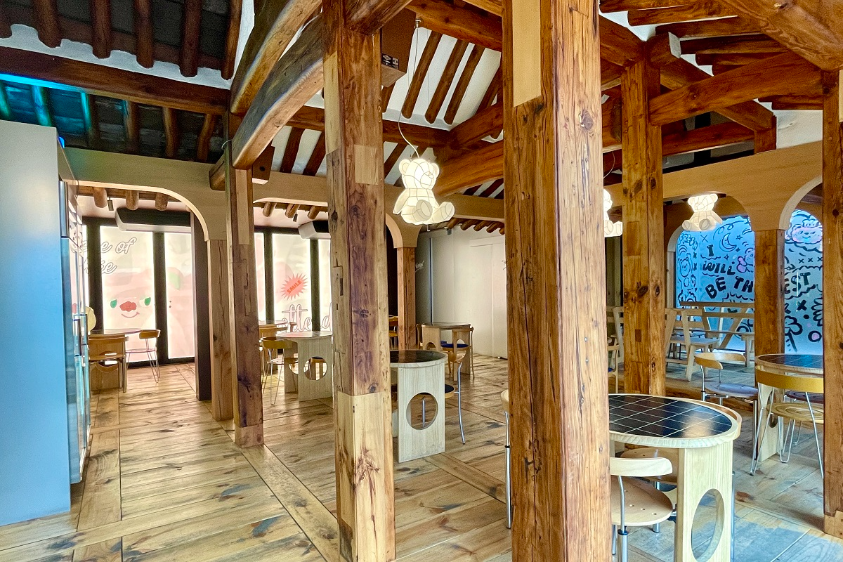 韓国旅行、韓国カフェ、韓国ドーナツ、ノーティッド、ノーティッドドーナツ、Knotted、Cafe Knotted、ノティドゥ、牛乳生クリーム、おしゃれカフェ、韓屋カフェ、安国、北村韓屋村