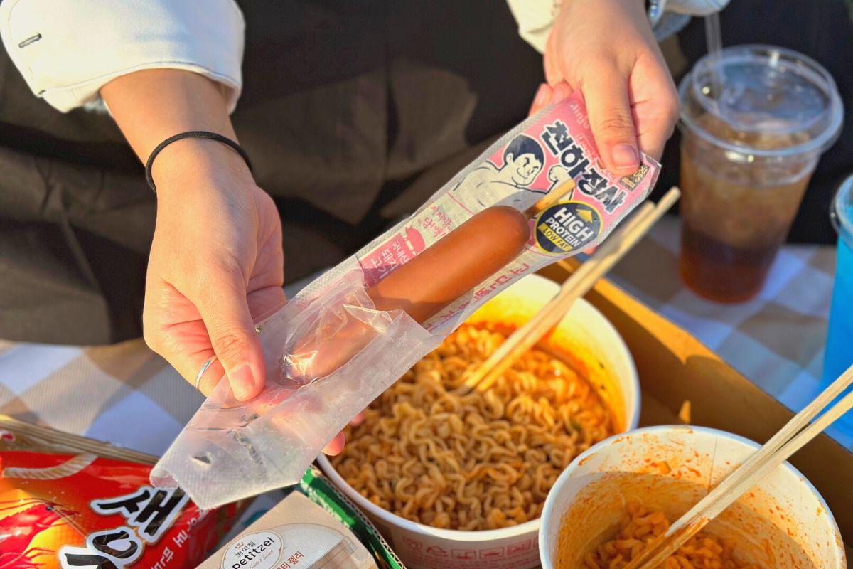 韓国 韓国旅行 ソウル 漢江 漢江公園 ハンガン ピクニック 韓国ピクニック 韓国コンビニ 韓国食品 韓国グルメ 韓国料理 韓国文化 韓国観光