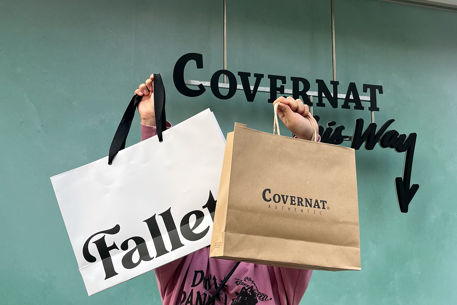 Fallett購物收據展示於店內，顯示出購物的滿意和充實感。