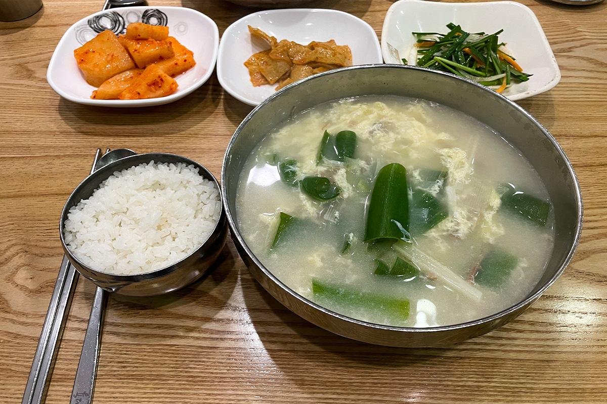 韓国旅行 ソウル ソウル旅行 韓国料理 明洞 明洞グルメ 六大将 ユッケジャン