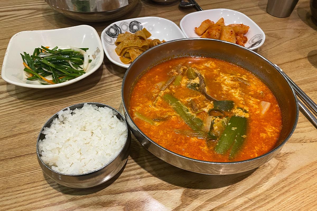 韓国旅行 ソウル ソウル旅行 韓国料理 明洞 明洞グルメ 六大将 ユッケジャン