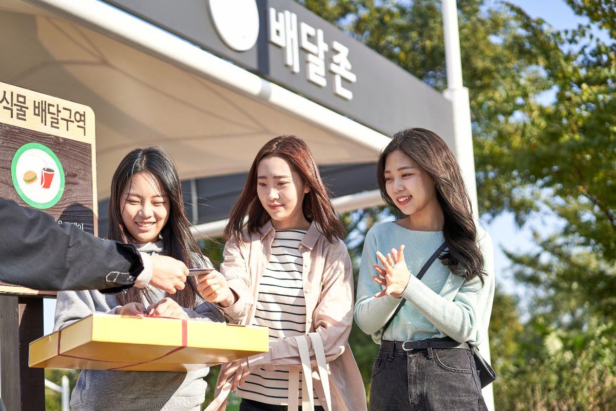 Cách gọi ship đồ ăn tại Hàn khi du lịch Hàn Quốc, không cần biết tiếng Hàn 