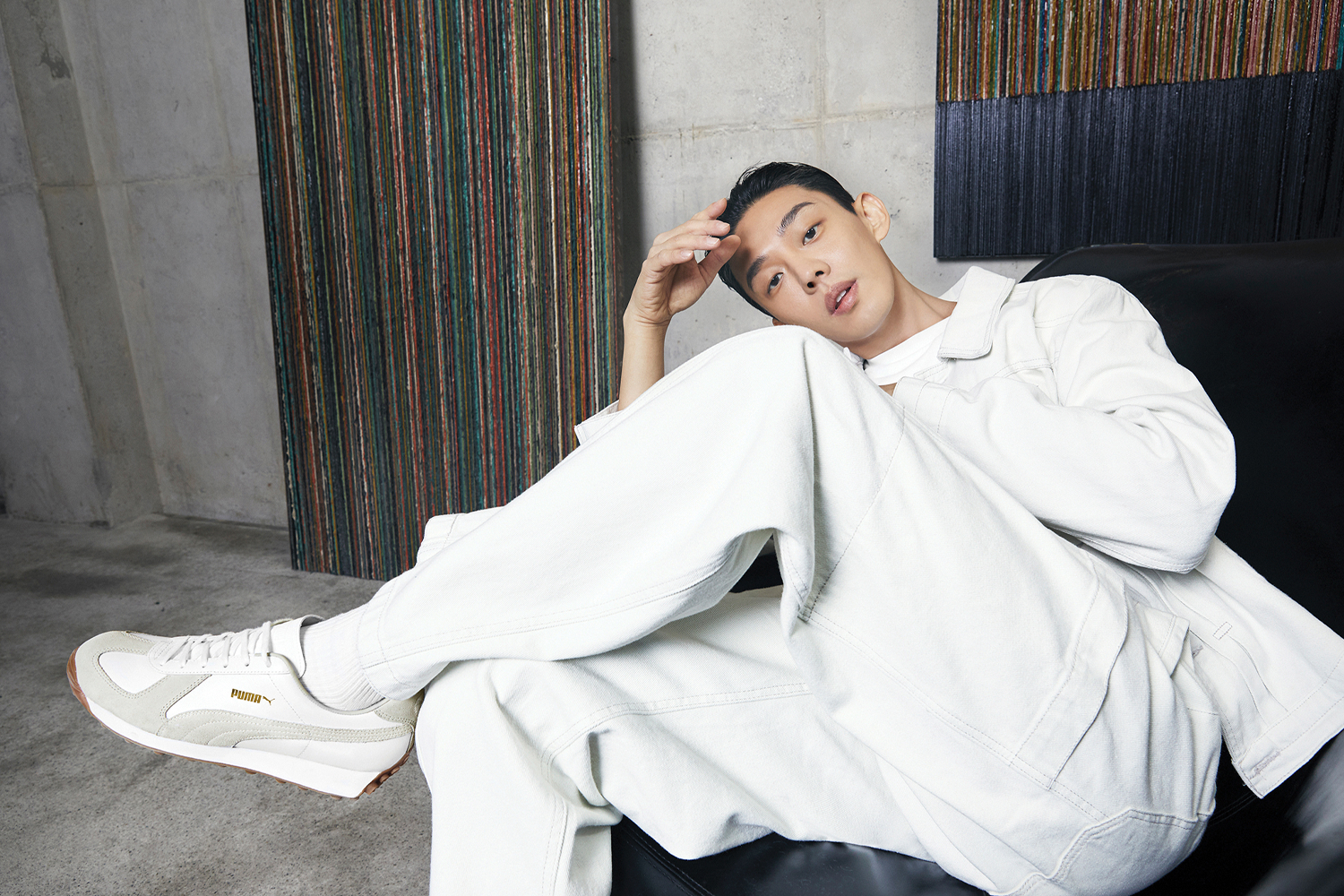 PUMA Army Trainer Rider运动鞋，德训鞋设计与尖头修饰，提高穿着舒适度和时尚感。