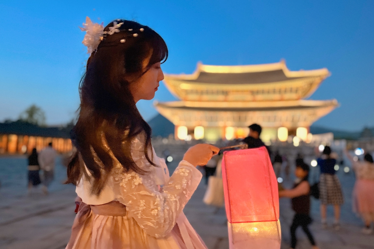 韓国旅行、渡韓、韓国旅行おすすめ、韓国旅行コース、韓国スポット、韓国観光地、景福宮、景福宮夜間、K-POPダンス、キムチ、韓国ショッピング、韓国グルメ、韓国焼肉、明洞、韓牛、韓国最新情報、NANTA、ナンタ、M PlayGround、韓国免税店、漢江、ハンガン、韓国チキン、韓国デリバリー、韓国出前、ロッテワールド、韓国制服、チマチョゴリ、韓服レンタル