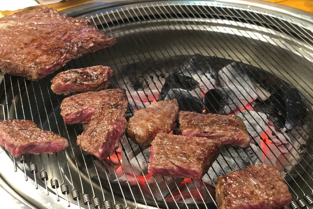 韓国旅行、渡韓、韓国旅行おすすめ、韓国旅行コース、韓国スポット、韓国観光地、景福宮、景福宮夜間、K-POPダンス、キムチ、韓国ショッピング、韓国グルメ、韓国焼肉、明洞、韓牛、韓国最新情報、NANTA、ナンタ、M PlayGround、韓国免税店