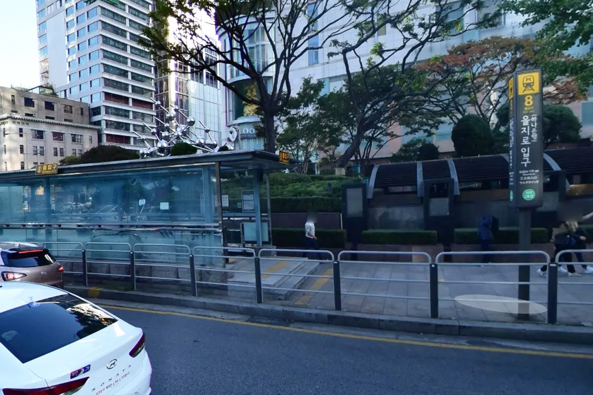 Lối ra số 8 của ga Euljiro 1-ga, nơi khởi hành tour du lịch khám phá Gangneung