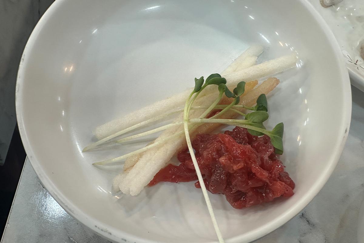 韓國旅行 傳統市場美食 廣藏市場必食 生牛肉 活章魚