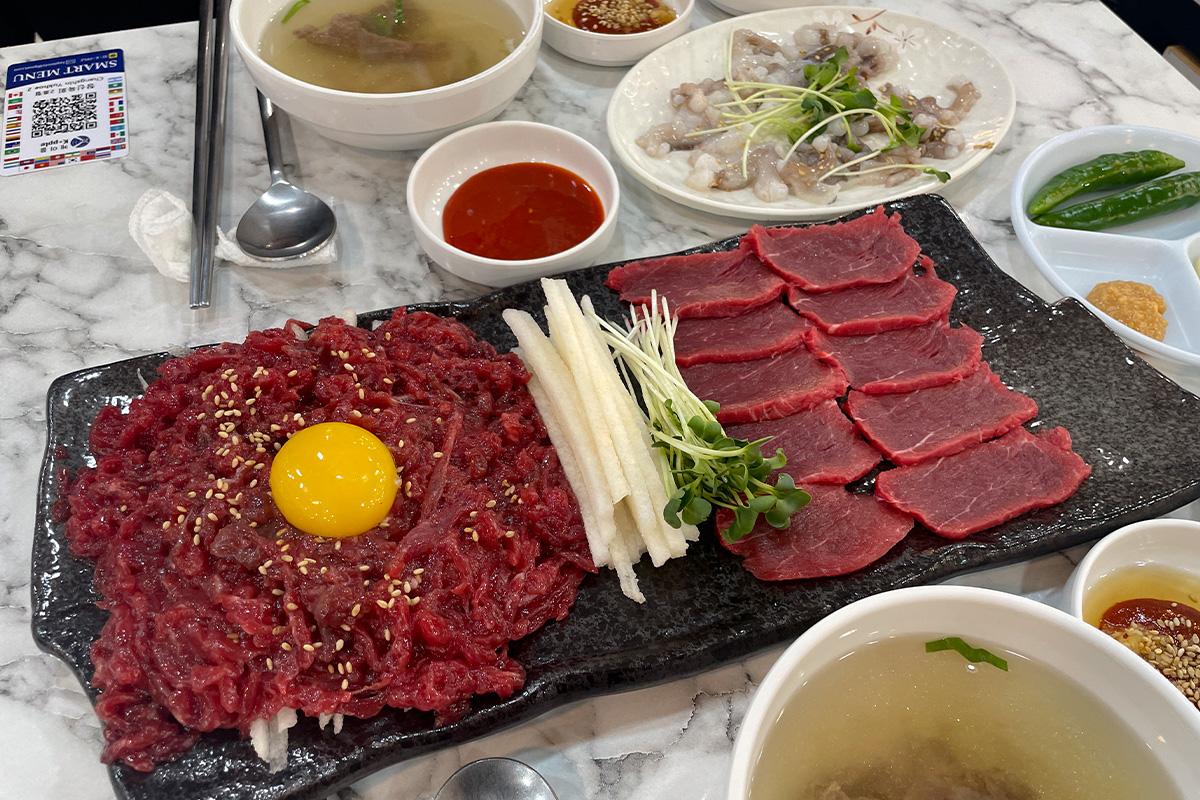 廣藏市場 昌信生拌牛肉 2號店 生牛肉 生牛肉刺身 活章魚