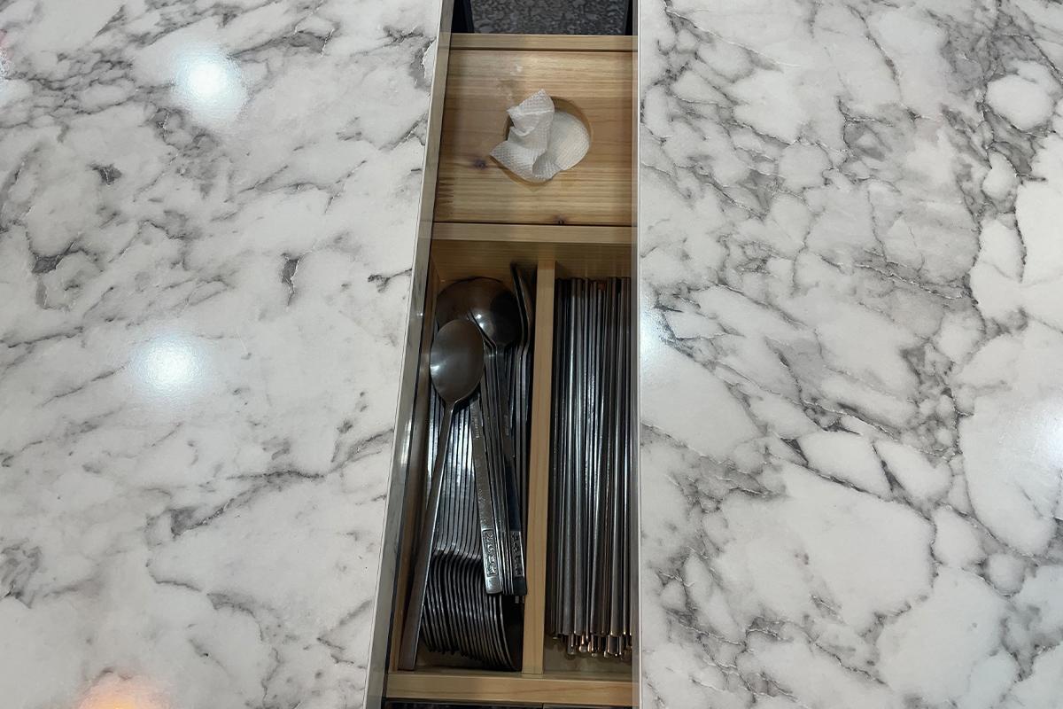 廣藏市場 昌信生拌牛肉 2號店 餐廳內部